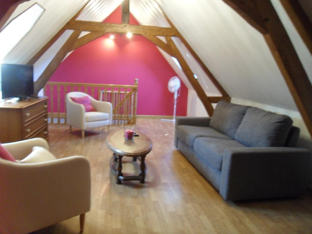 Auberge A La Ferme Surques Exteriör bild