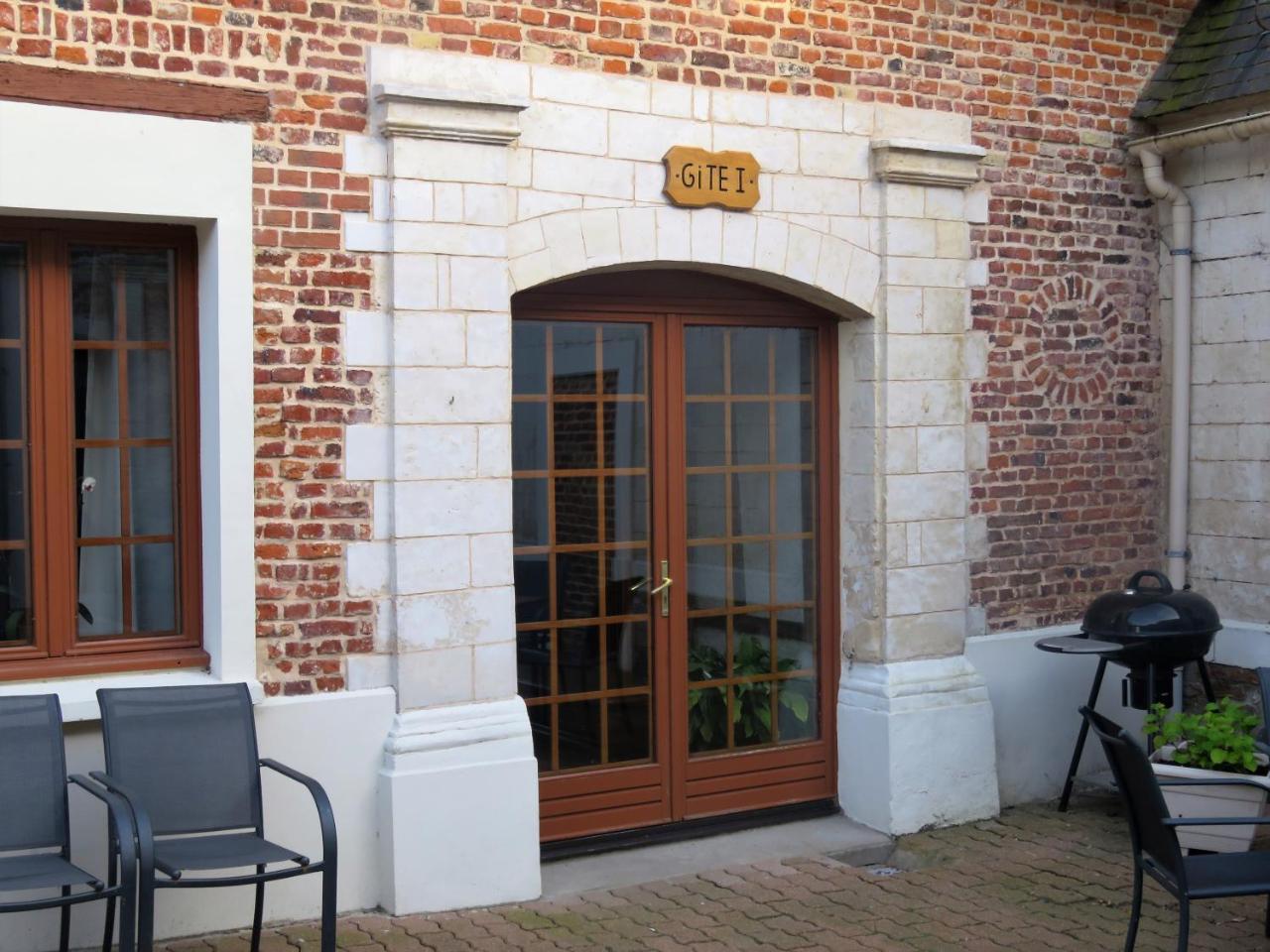 Auberge A La Ferme Surques Exteriör bild